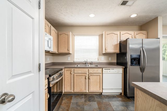 2005 McCrory Pl, Spring Hill, TN 37174