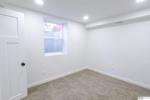 5215 P Street, Omaha, NE 68117