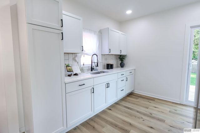 5215 P Street, Omaha, NE 68117