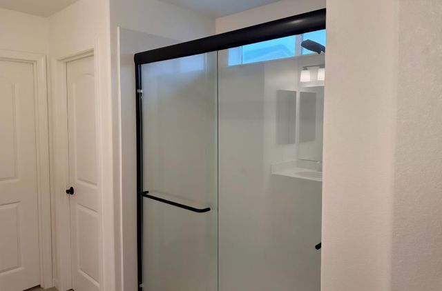 6693 E Nevada Avenue, Fresno, CA 93727