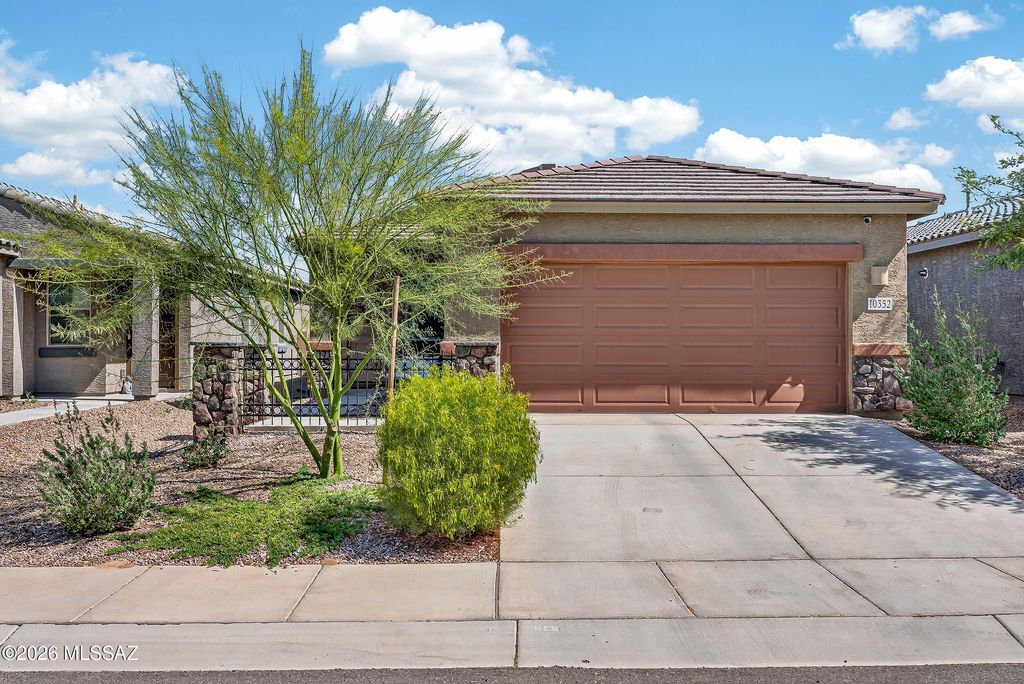 10352 W Zimmerman Street, Marana, AZ 85653