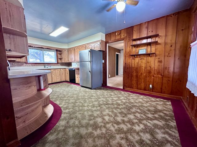 705 W Commercial Street, Lyndon, IL 61261