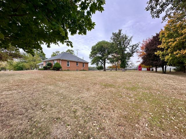 705 W Commercial Street, Lyndon, IL 61261