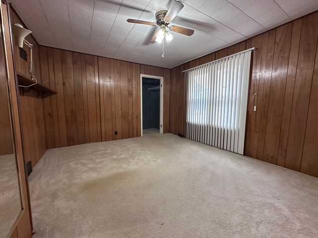 705 W Commercial Street, Lyndon, IL 61261