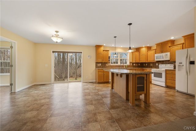 8759 Fergerson Road, Cicero, NY 13039