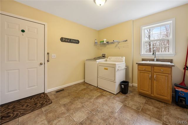 8759 Fergerson Road, Cicero, NY 13039