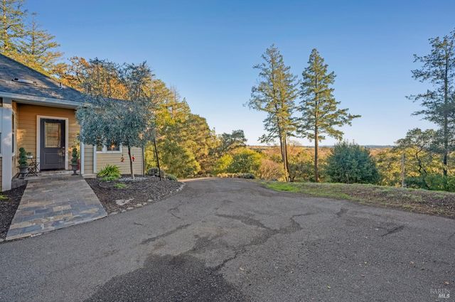 1441 Timberhill Rd, Santa Rosa, CA 95401