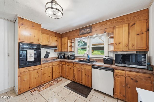 401 Seminole Road, Bristol, VA 24201
