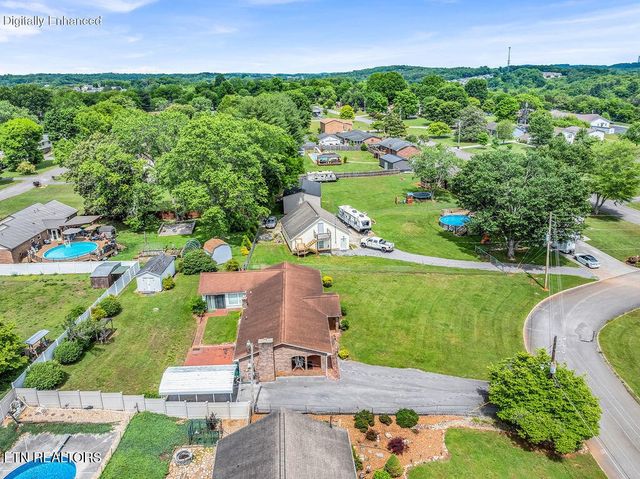 1000 Grandview Drive, Lenoir City, TN 37772