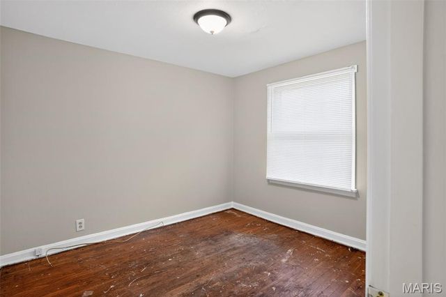 8151 Underhill Drive, St Louis, MO 63114