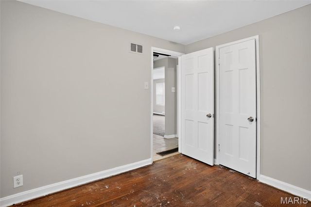 8151 Underhill Drive, St Louis, MO 63114