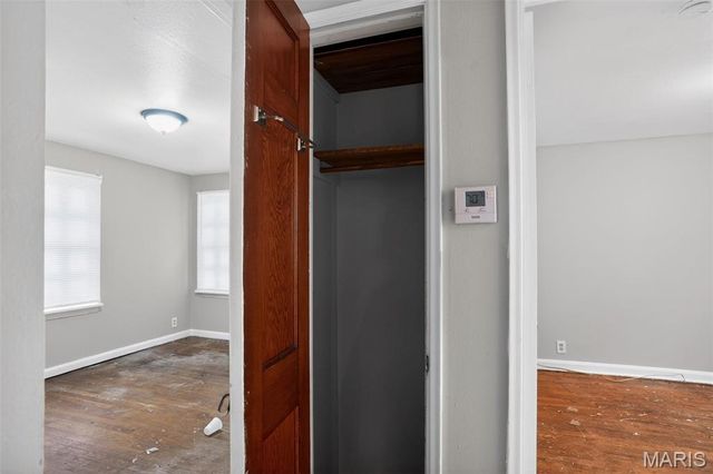 8151 Underhill Drive, St Louis, MO 63114