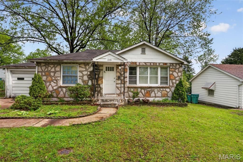 8151 Underhill Drive, St Louis, MO 63114