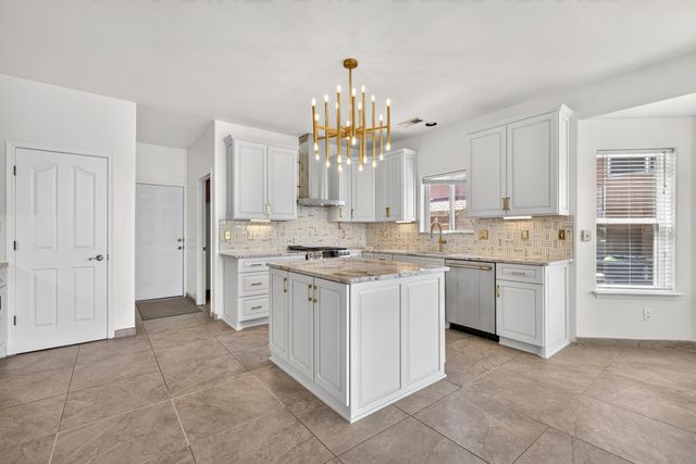 7419 Wadi Musa Drive NE, Albuquerque, NM 87122