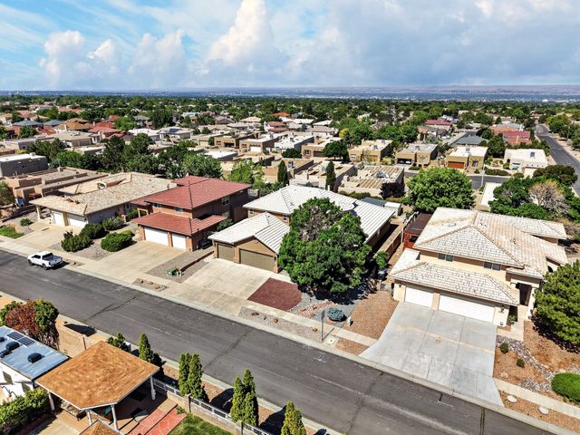 7419 Wadi Musa Drive NE, Albuquerque, NM 87122