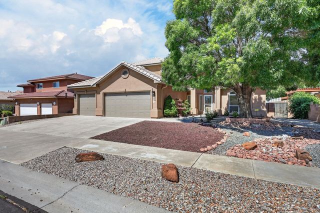 7419 Wadi Musa Drive NE, Albuquerque, NM 87122