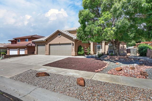 7419 Wadi Musa Drive NE, Albuquerque, NM 87122