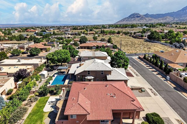 7419 Wadi Musa Drive NE, Albuquerque, NM 87122
