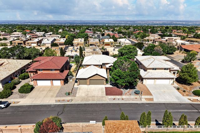 7419 Wadi Musa Drive NE, Albuquerque, NM 87122