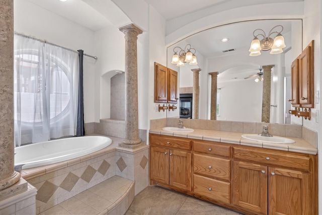 7419 Wadi Musa Drive NE, Albuquerque, NM 87122