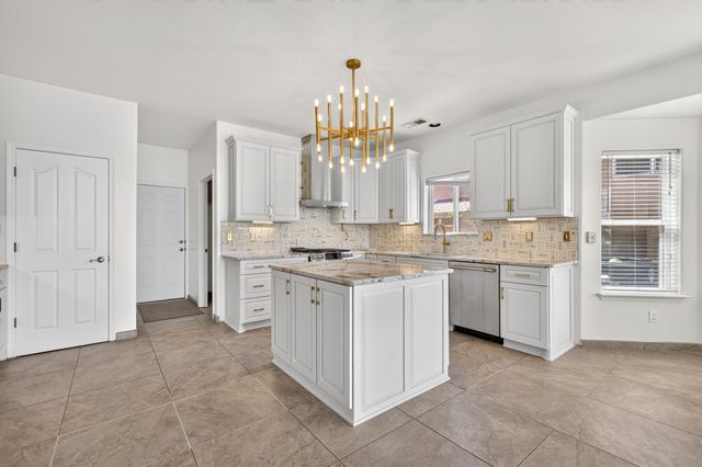 7419 Wadi Musa Drive NE, Albuquerque, NM 87122