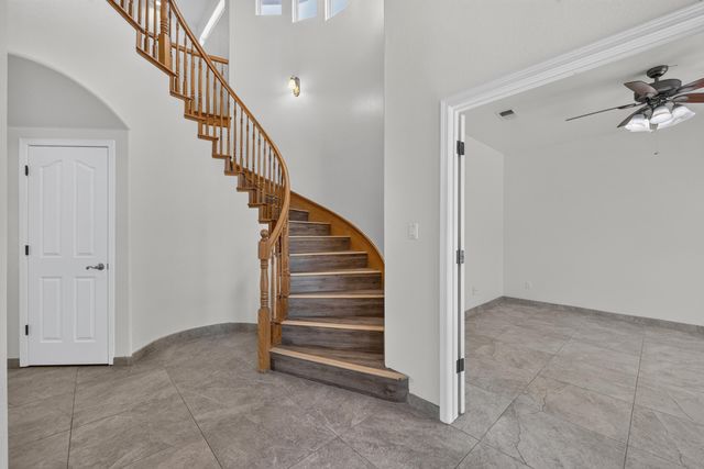 7419 Wadi Musa Drive NE, Albuquerque, NM 87122