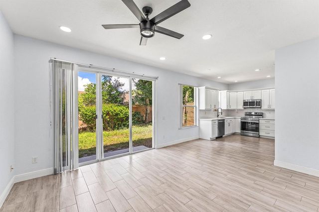5477 Queenship Court, Greenacres, FL 33463