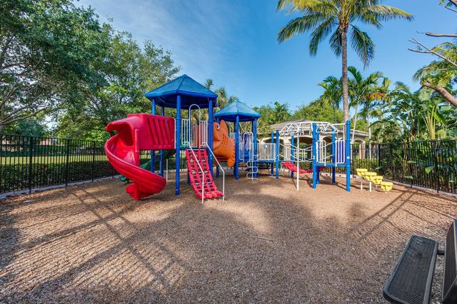 5477 Queenship Court, Greenacres, FL 33463