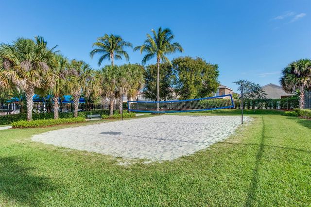 5477 Queenship Court, Greenacres, FL 33463