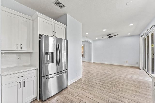 5477 Queenship Court, Greenacres, FL 33463