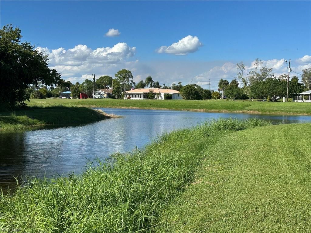 1415 Ford CT, Lehigh Acres, FL 33936