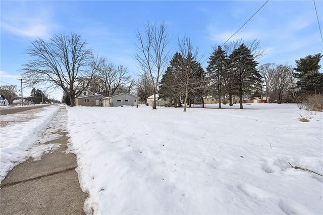 555 Irvine Street, Chippewa Falls, WI 54729