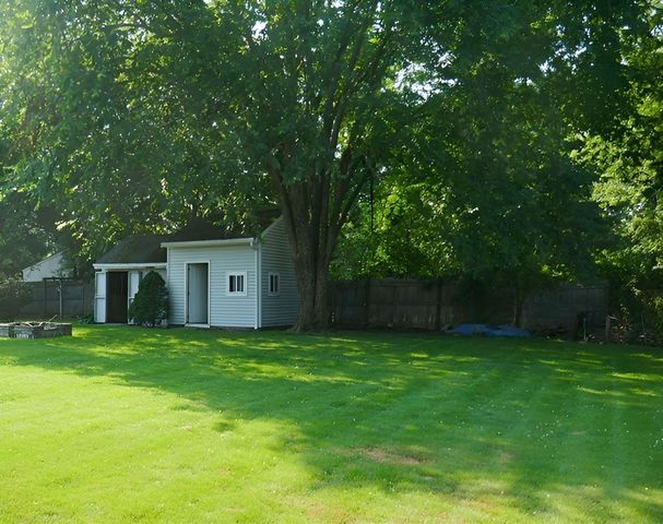 62 Homeland Dr, Whitman, MA 02382