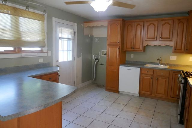 62 Homeland Dr, Whitman, MA 02382