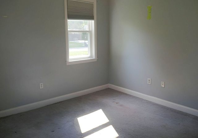 62 Homeland Dr, Whitman, MA 02382
