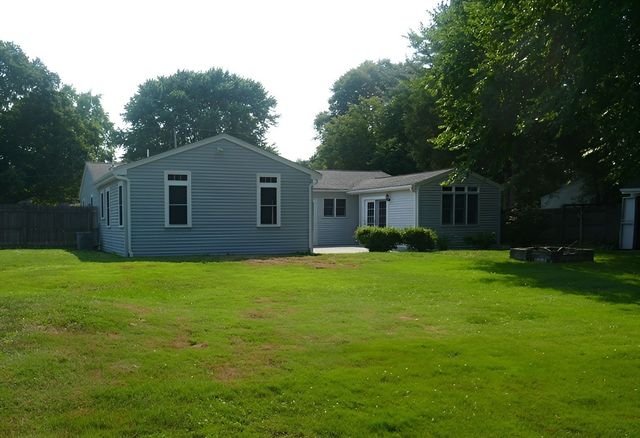 62 Homeland Dr, Whitman, MA 02382
