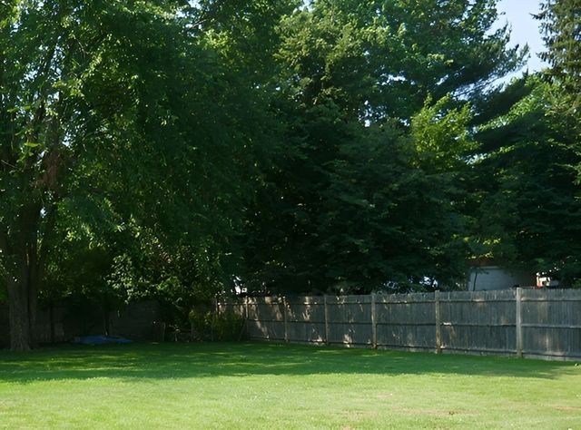 62 Homeland Dr, Whitman, MA 02382