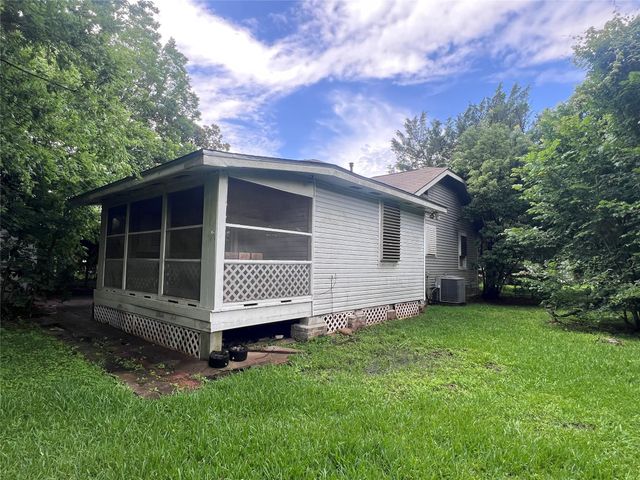 917 Laurel Street, La Marque, TX 77568