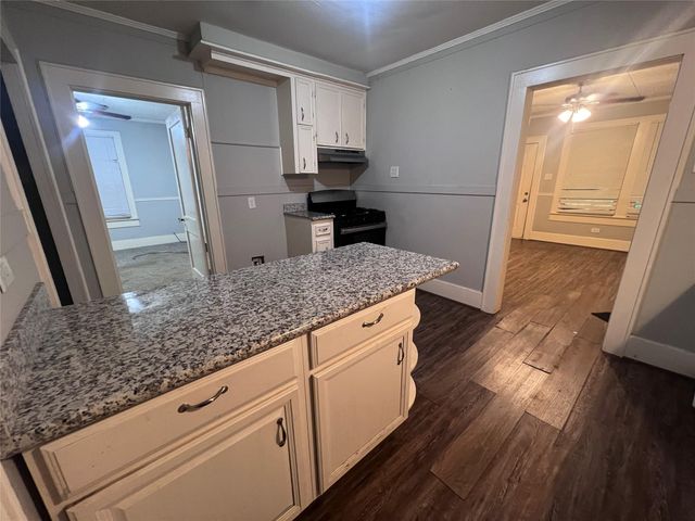 917 Laurel Street, La Marque, TX 77568
