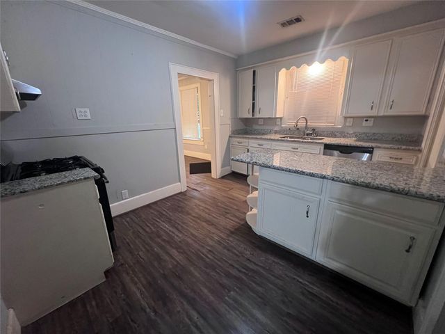 917 Laurel Street, La Marque, TX 77568