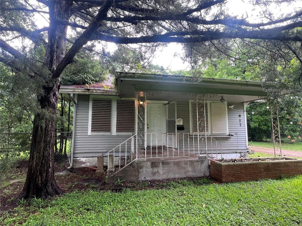 917 Laurel Street, La Marque, TX 77568