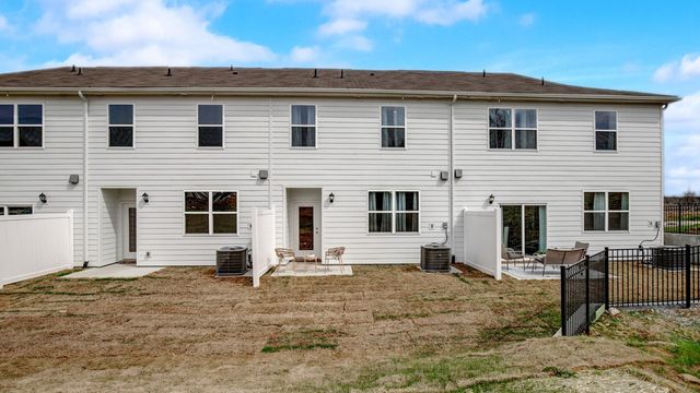 2275 Harlequin Point, Lebanon, TN 37090