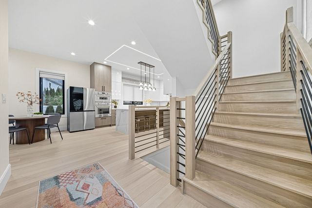 5 Kappius Path, Newton, MA 02459