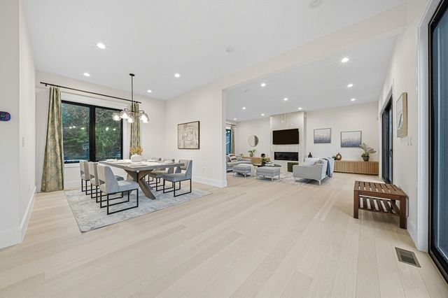 5 Kappius Path, Newton, MA 02459