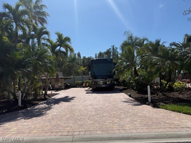 4572 Southern Breeze DR, Naples, FL 34114