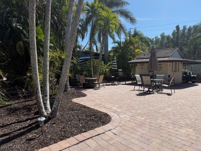 4572 Southern Breeze DR, Naples, FL 34114