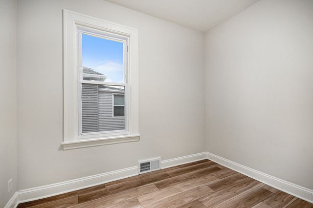 8117 W 30th Street, North Riverside, IL 60546