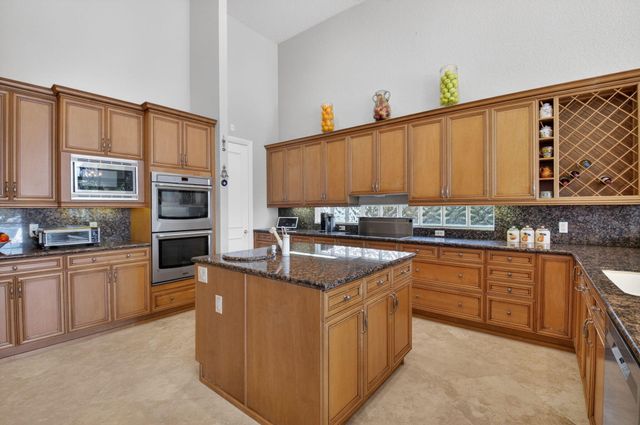 3171 Jasmine Drive, Delray Beach, FL 33483