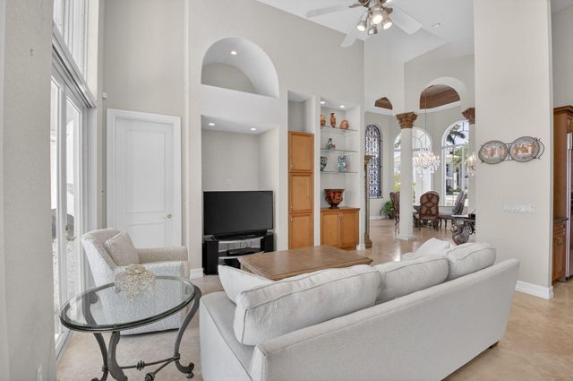 3171 Jasmine Drive, Delray Beach, FL 33483