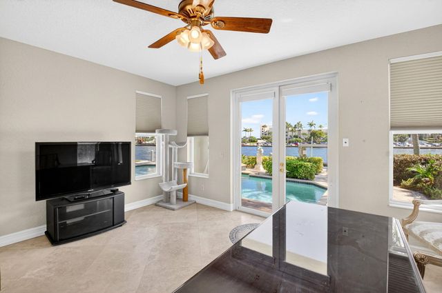 3171 Jasmine Drive, Delray Beach, FL 33483